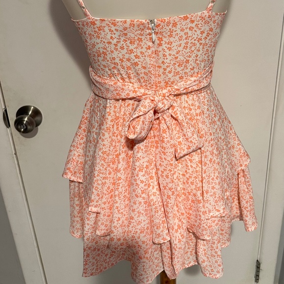 Francesca's‎ - Clarissa Floral ROMPER - Size S. - Picture 4 of 15